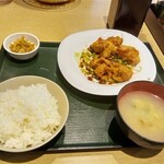 Chuugokushuka Choukou - 鶏唐揚塩山椒風定食　1018円