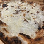 Pizzeria e Trattoria まるみ食堂 - 玉ねぎのピザ