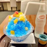 麻布茶房 - 氷ブルーライチクリームソーダ
