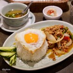 タイ料理研究所 - 