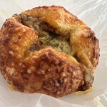 レタンプリュス - 焼きカレーパン(320円)