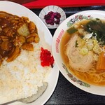 南京飯店 - 中華風カレー & 半ラーメン