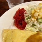 はらへー太 - コレ、もしや福神漬っすか？オムライスだのに？