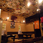 炭火焼酒亭ローリンストーン - 店内の様子