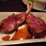 炭火焼酒亭ローリンストーン - 名物／豪州産骨付きラムロース