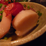 炭火焼酒亭ローリンストーン - 夏野菜の自家製ピクルス　ズームアップ