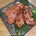 近江焼肉ホルモン すだく - 