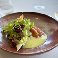 フランス料理 エステール by アラン・デュカス - キングサーモンよりも、この瑞々しい野菜が存在感ありです！