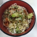 すかや 本店 - カスタマイズして麺つゆをぶっかけて