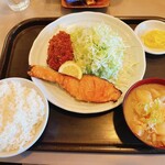 たぬき - しゃけミックス(コロッケ、豚汁付き)定食_950