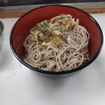 すかや 本店 - 解らない妻が勝手にオーダー変更して、盛りそば大のかき揚げ乗せになってしまう