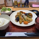 大戸屋 - すけそう鱈と野菜の黒酢あん定食　¥1000