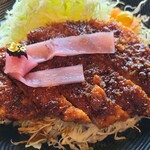 東右衛門 - ソースかつ丼ロース(大盛り)