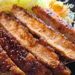 東右衛門 - ソースかつ丼ロース(大盛り)