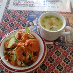 DURGA DINNING - ランチセットのスープ＆サラダ