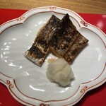 賛否両論 名古屋 - 太刀魚の塩焼き