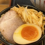 つけ麺　秋山 - 魔改造辛ねぎ味玉チャーシュー丼