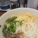 Sanuki Udon Sandaime Tarehan - 冷たいうどんだしがさっぱり美味しい！鰹節や真昆布やいりこなど6種類の素材を使用