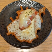 OSAKAきっちん。 東急プラザ渋谷店 - チーズとトマトの鉄板焼き