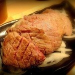 藤家 - 幻の尾崎牛：1000円！手前と奥で焼き具合が違うの！(2013.09月)