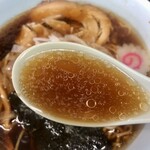 ラーメン おざく - 透き通ったほのかに甘いスープ