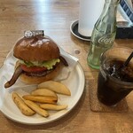 SAKURA BURGER - 