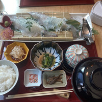 対馬のどぐろとイカ活き造り 博多 魚蔵 都ホテル店 - 