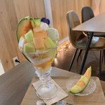 グレープショップ ココロ - メロンパフェ