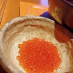 Japanese Restaurant KINZA - 銀鮭とイクラの土鍋飯のイクラ