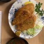 大衆割烹 三州屋 - アジフライ定食¥1500（同）片身が３枚