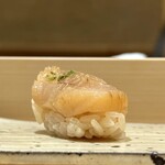 すし宮川 - 干して凝縮させたホタテ貝