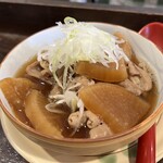 金町製麺 - 豚ホルモンの和風煮込み