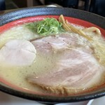 石臼玄麦自家製らーめん 丸竈 - 鶏白湯らーめん 塩 背脂少なめ