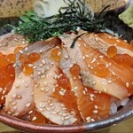 かいせんどころ 梁 - 銀鮭はプリプリでやや肉厚、イクラもうまい！