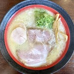 石臼玄麦自家製らーめん 丸竈 - 鶏白湯らーめん 塩 背脂少なめ