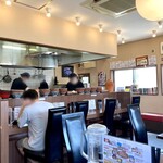 石臼玄麦自家製らーめん 丸竈 - 店舗内観