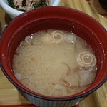 かいせんどころ 梁 - お麩とネギ、ふのりの味噌汁