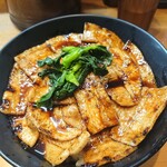 豚大学 - 豚丼（中）