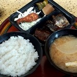 さば煮弁当＋味噌汁