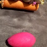 ラチュレ - デセール（ラングドシャ、長野パープル、自家製レッドジンジャーエールのソルベ）