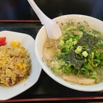 三洋軒 - チャーシュー麺(ネギトッピング)＋半チャーハンセット