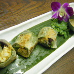 アジアンマーケットガルラ - 蒸し鶏と水菜のカレー風味の焼春巻　￥５２５
