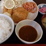 金子屋 - 海老フライとヒレカツ定食　680円