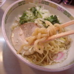 宝華 - 麺リフト