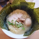 Haguregumo - 鶏塩そば+味玉+サービス海苔