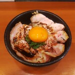 自家製手もみ麺 鈴ノ木 - ローストポーク丼