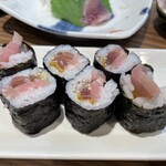 すしてつ - トロたく巻