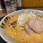 佐々木家 秋田本店 - とんこつみそラーメン　大盛り濃い口