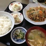 Ni Ke Yaki - モツ野菜炒め定食
