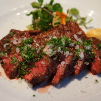 BISTRO FAVORI 代官山 - 牛ハラミのバベットステーキ1500円　いい肉質でした